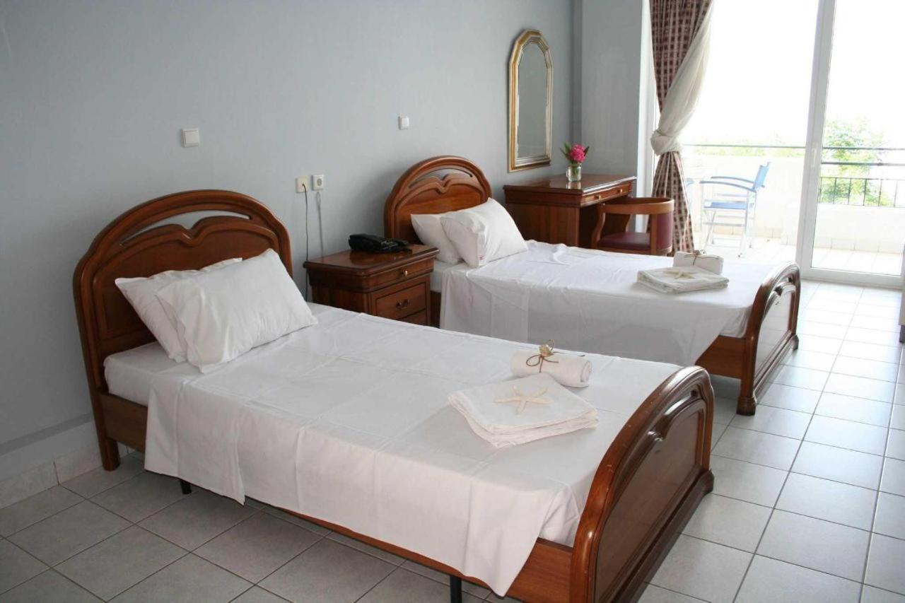 Revis Station Plataria Hotell Exteriör bild