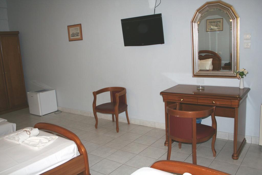 Revis Station Plataria Hotell Exteriör bild